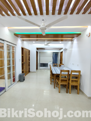 Rent Furnished 3 Bedroom Apartment in Bashundhara R/A.